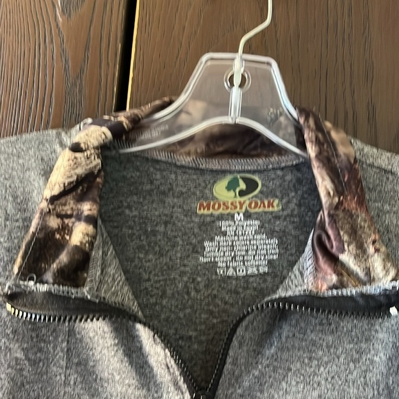 Mossy Oak men’s gray with brown camo pullover. Long sleeved. Size Medium. - Picture 3 of 10